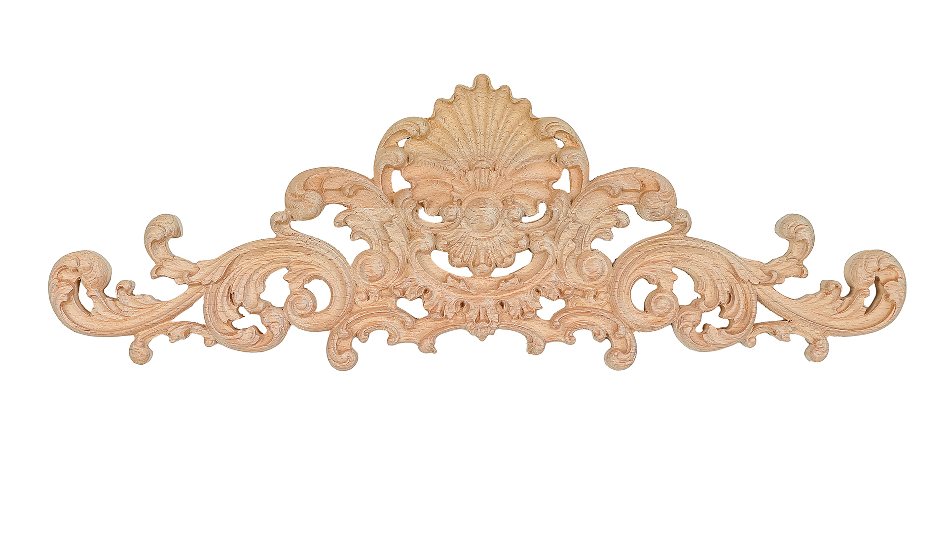 زخارف خشبية مصنوعة يدويًا