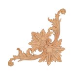 زوايا خشبية محفورة بدقة تضيف لمسة فنية لأثاثك الكلاسيكي